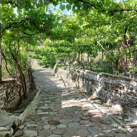 Alloggio in famiglia Isaraj Gjirokastër