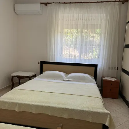 Quarto em Acomodações Particulares Isaraj *